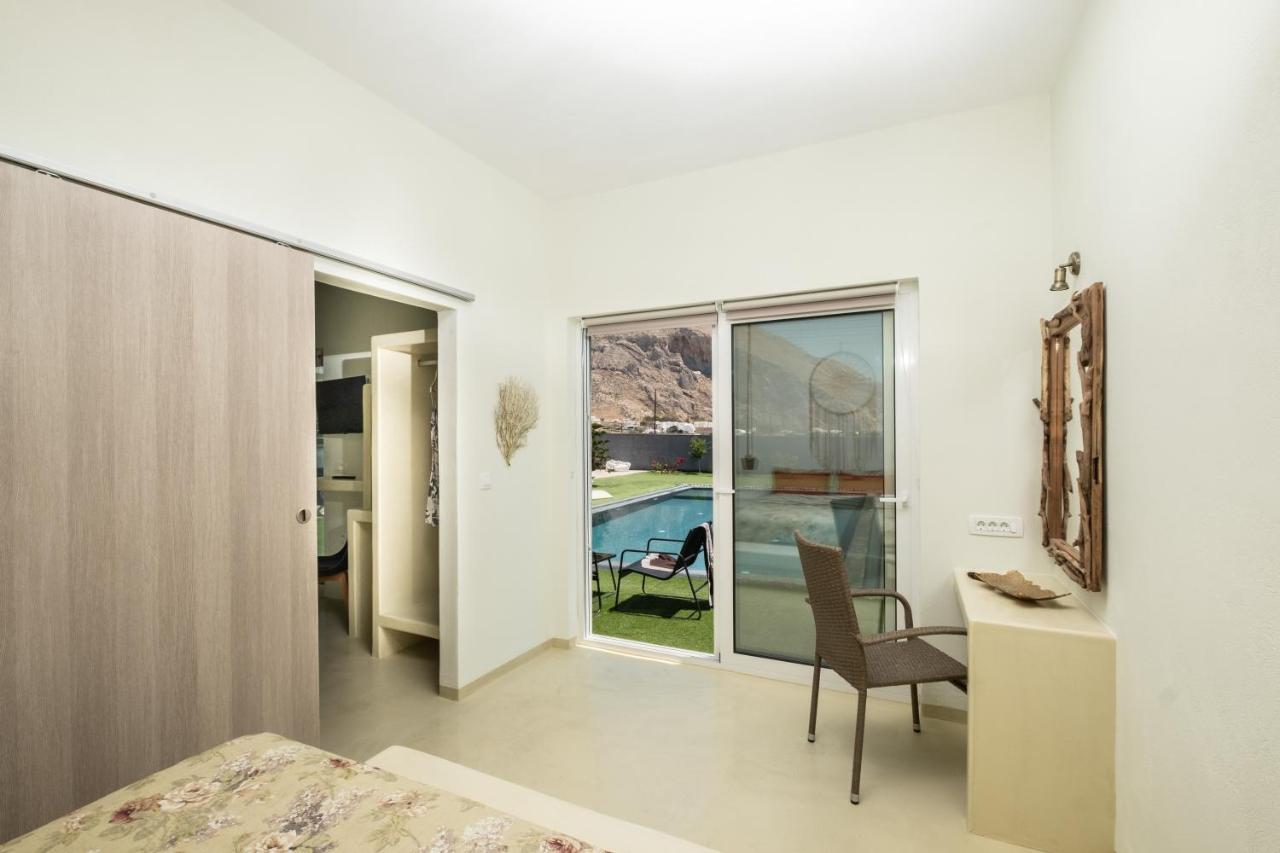 Sagma Villas Perissa  Buitenkant foto